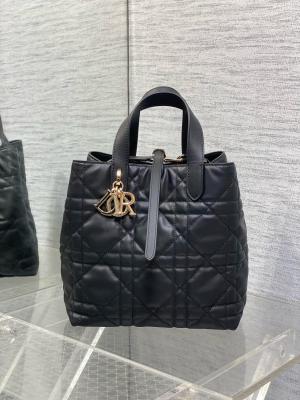 she flaunted a Dior provocative interpretation of the